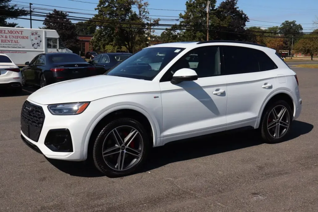 2025 Audi Q5 S line Premium Plus 55 TFSI photo 1