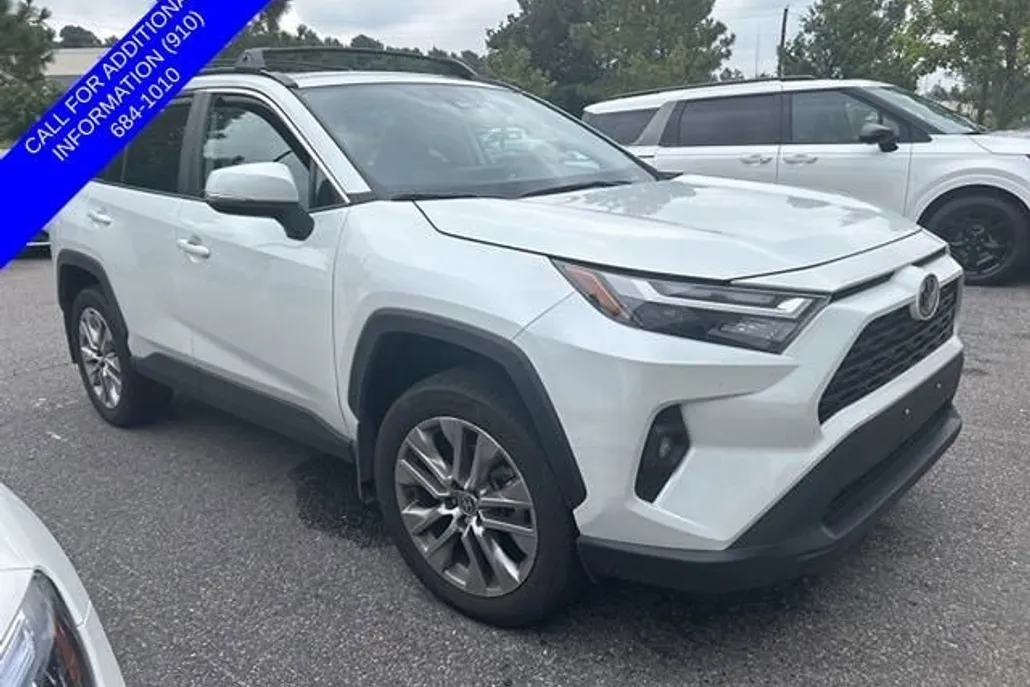 2023 Toyota RAV4 XLE Premium photo 1