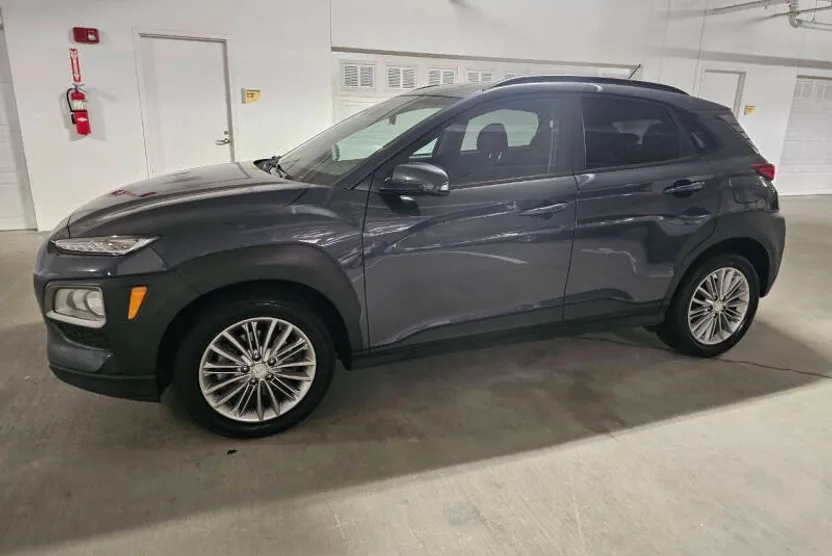 2020 Hyundai Kona SEL photo 1