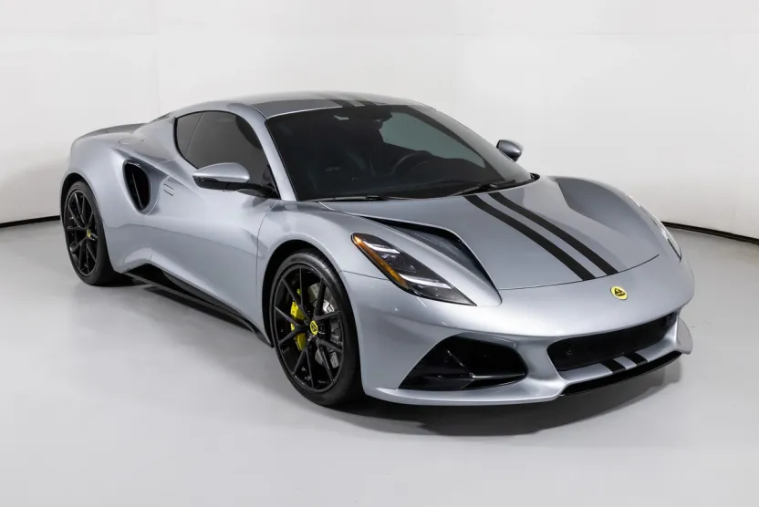 2024 Lotus Emira First Edition photo 1