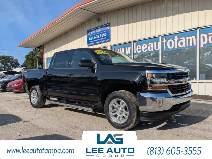 2017 Chevrolet Silverado 1500 LT photo 1