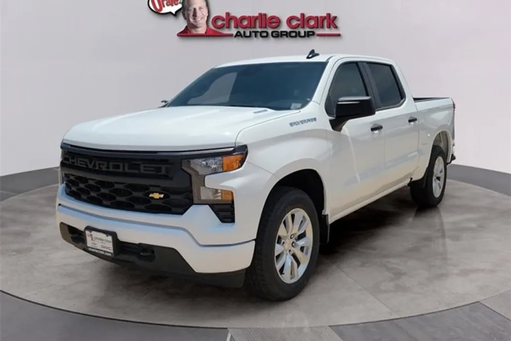 2025 Chevrolet Silverado 1500 Custom photo 1