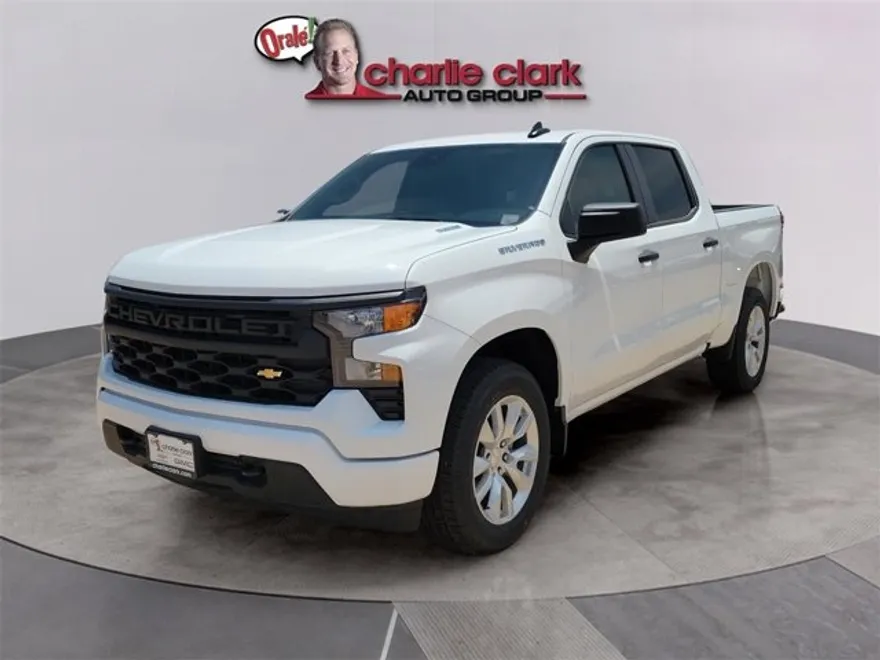 2025 Chevrolet Silverado 1500 Custom photo 1