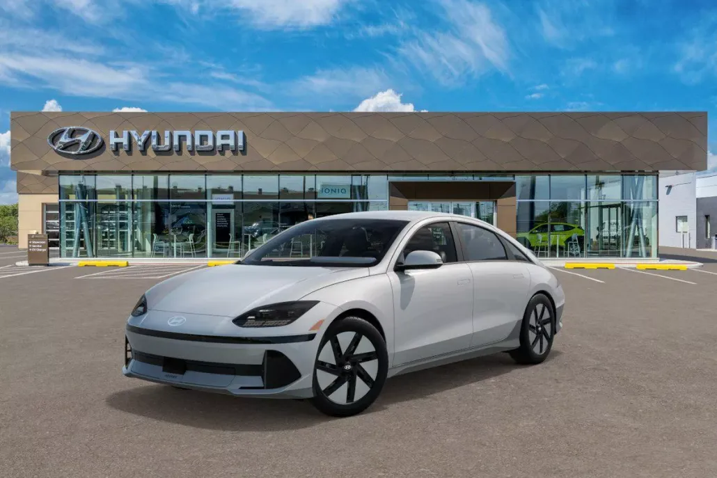 2025 Hyundai Ioniq 6 SE photo 1