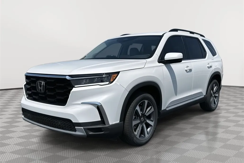 2025 Honda Pilot Touring photo 16