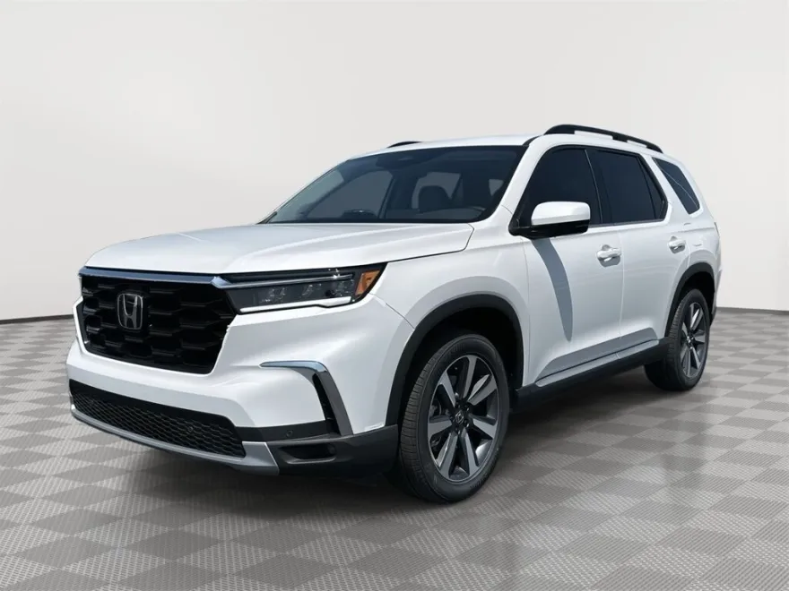 2025 Honda Pilot Touring photo 16