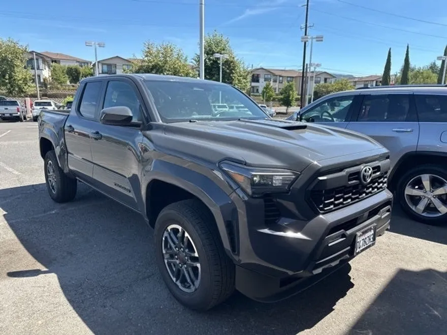 2024 Toyota Tacoma TRD Sport 4x4 Double Cab photo 1