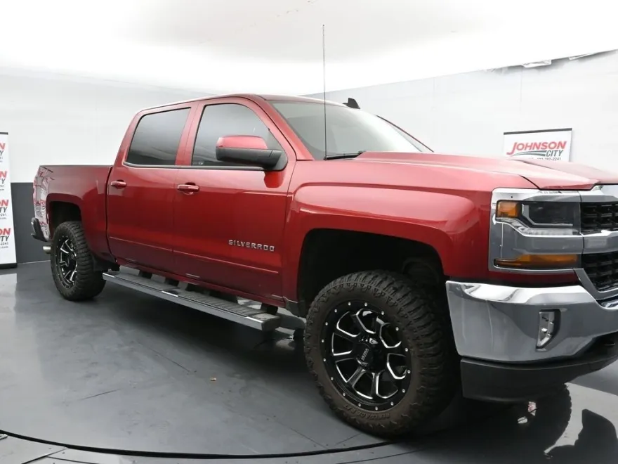 2018 Chevrolet Silverado 1500 LT1 photo 1