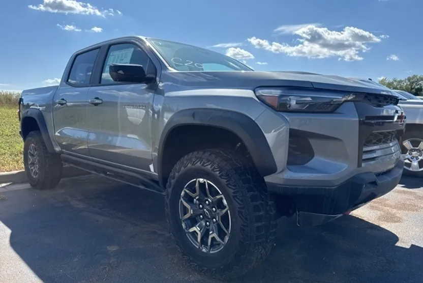 2026 Chevrolet Colorado ZR2 photo 1