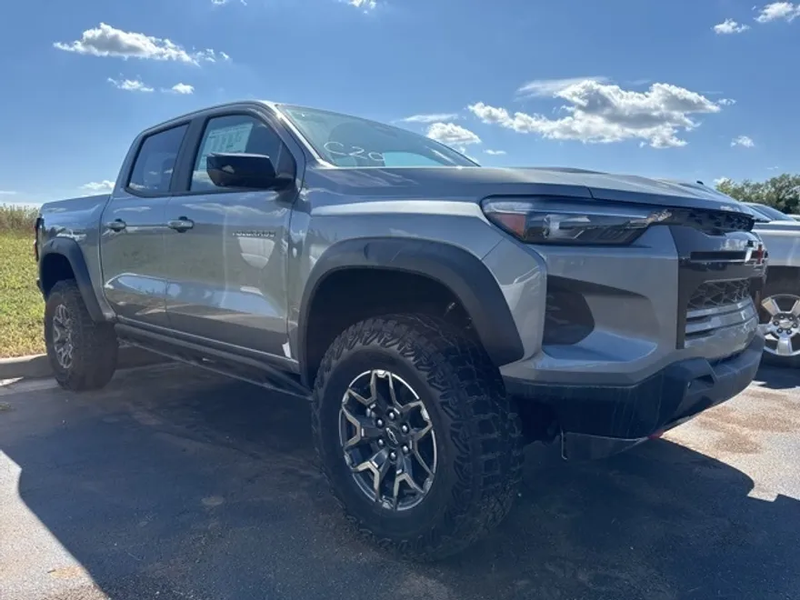 2026 Chevrolet Colorado ZR2 photo 1