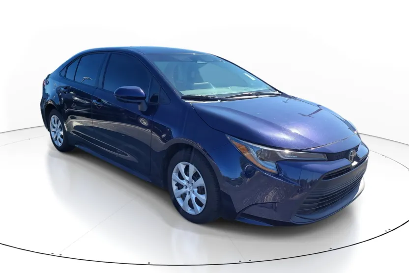 2024 Toyota Corolla LE photo 1