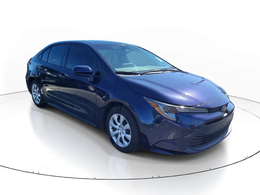 2024 Toyota Corolla LE photo 1