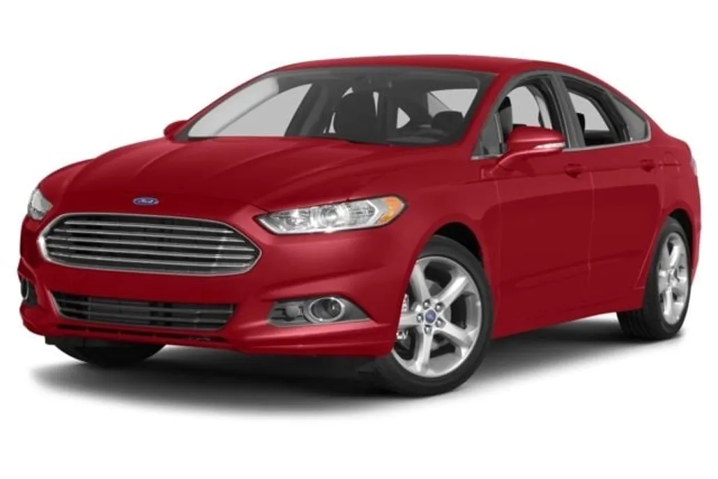 2015 Ford Fusion S photo 1