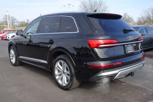 2025 Audi Q7 Prestige photo 3