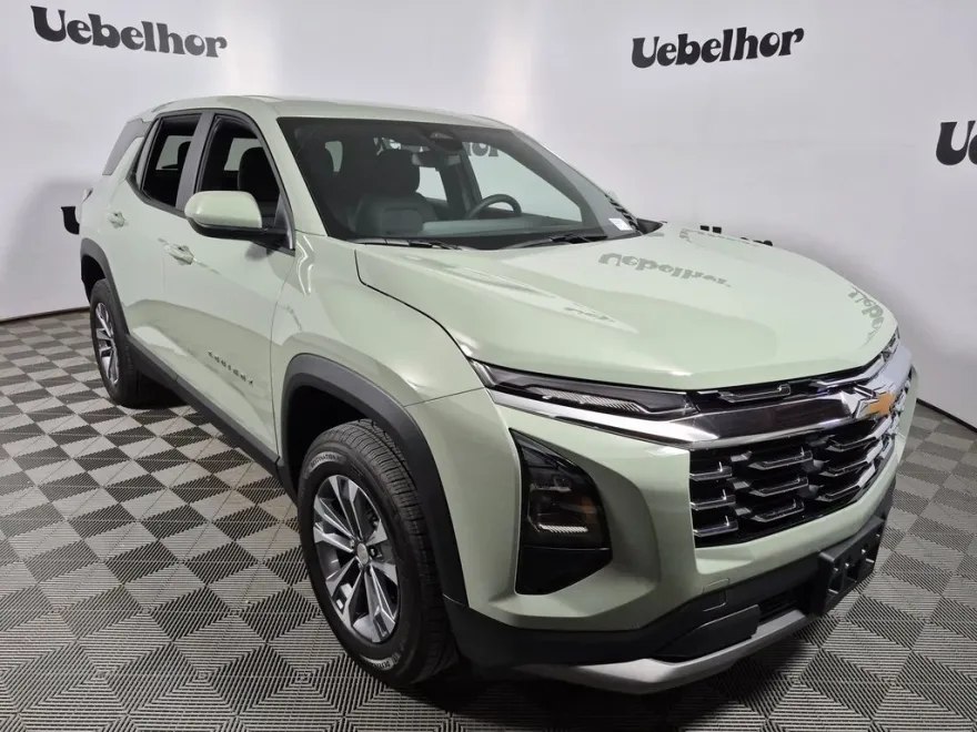 2026 Chevrolet Equinox LT photo 1