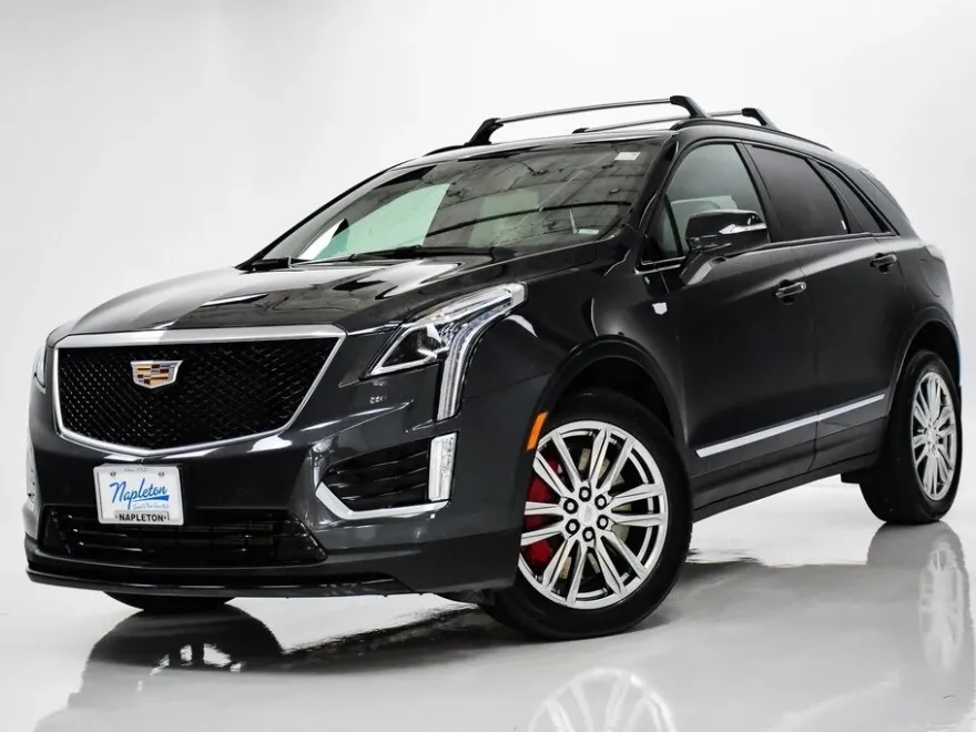 2022 Cadillac XT5 Sport photo 1