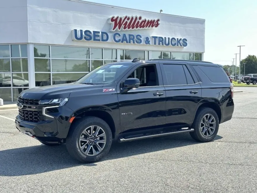 2023 Chevrolet Tahoe Z71 photo 1