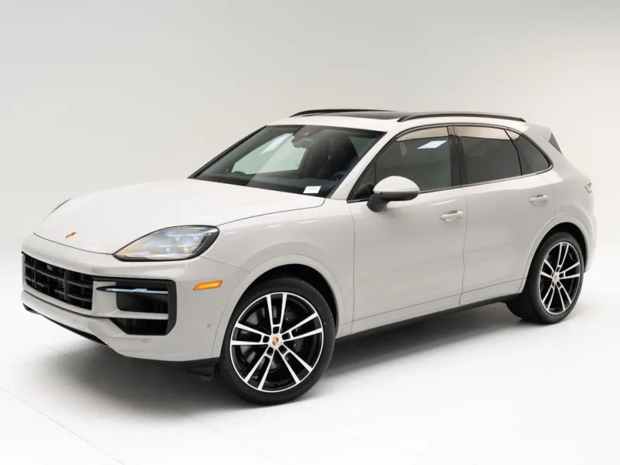 2025 Porsche Cayenne photo 1