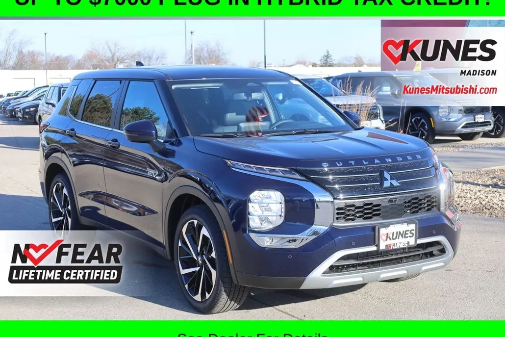 2025 Mitsubishi Outlander PHEV SE photo 1