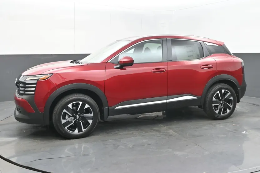 2025 Nissan Kicks SV photo 1