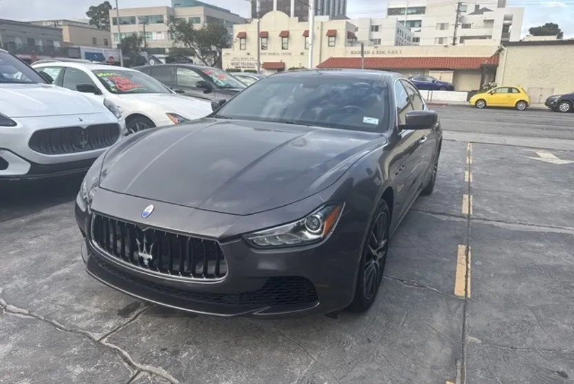 2014 Maserati Ghibli Base photo 1