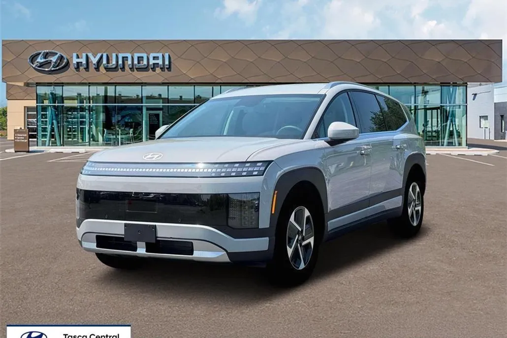 2026 Hyundai Ioniq SE photo 1