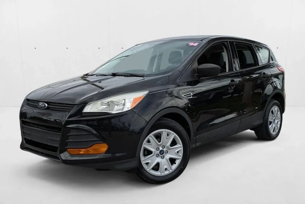 2014 Ford Escape S photo 1