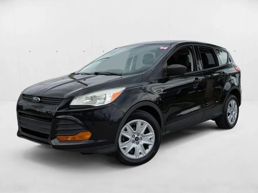 2014 Ford Escape S photo 1