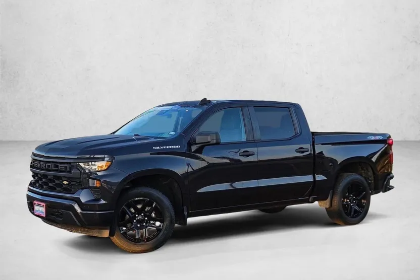 2022 Chevrolet Silverado 1500 Custom photo 1