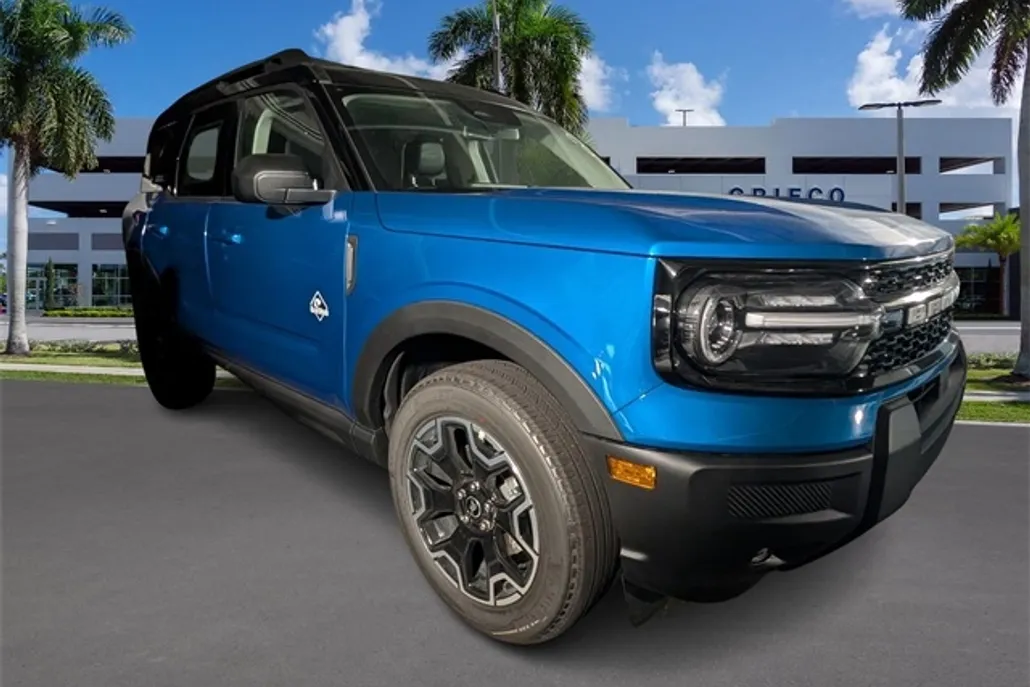 2025 Ford Bronco Sport Outer Banks photo 1