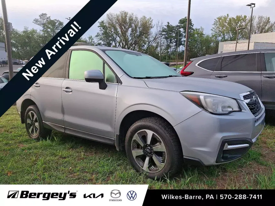 2017 Subaru Forester 2.5i Limited photo 1