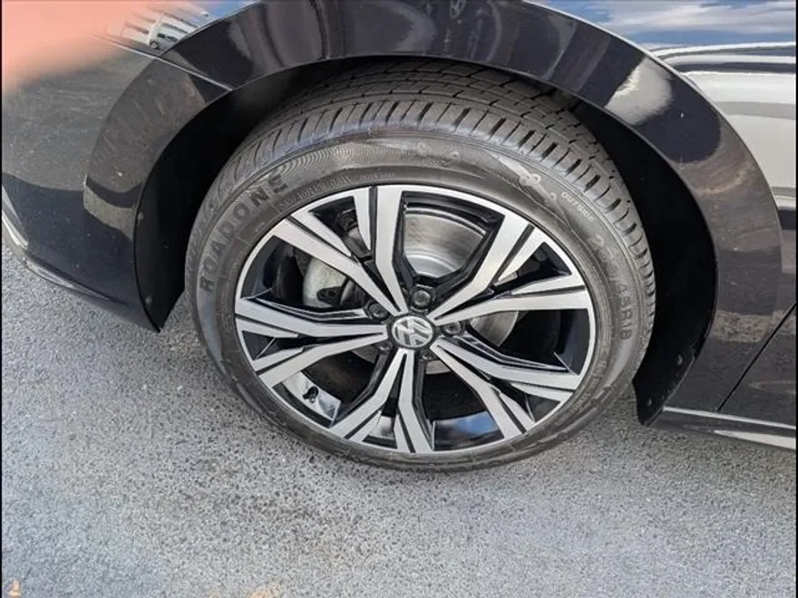 2022 Volkswagen Passat 2.0T SE photo 1