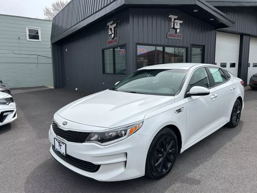 2018 Kia Optima LX photo 1