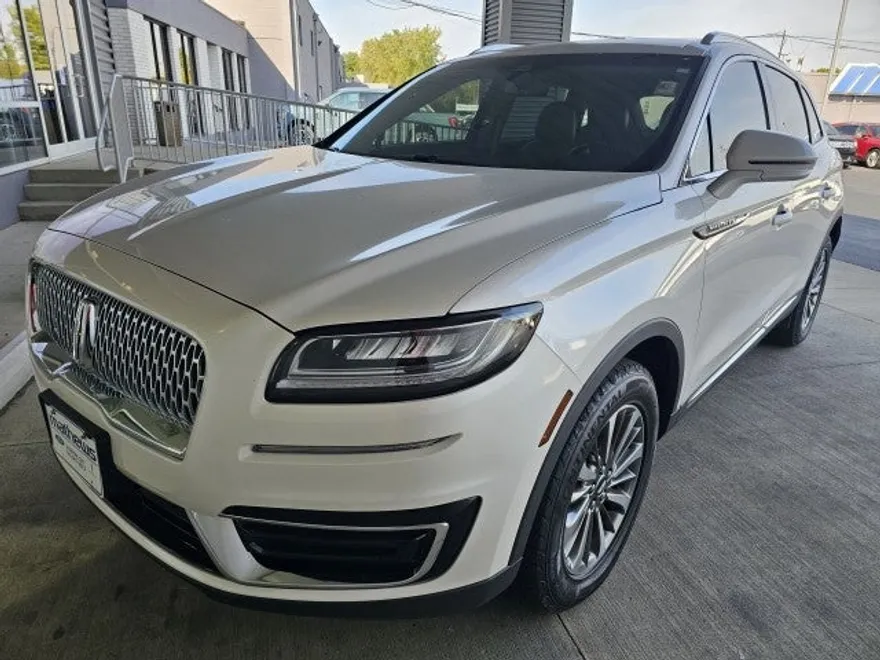 2019 Lincoln Nautilus Select photo 1