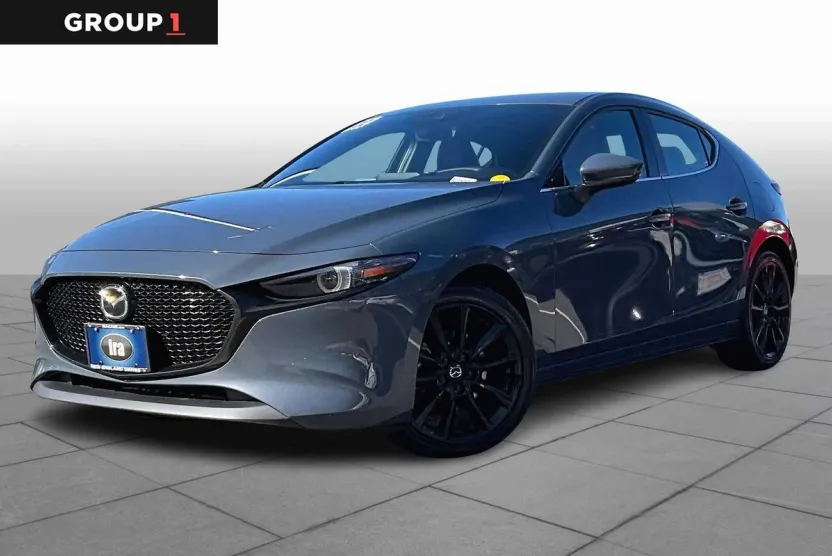 2022 Mazda Mazda3 Premium photo 1