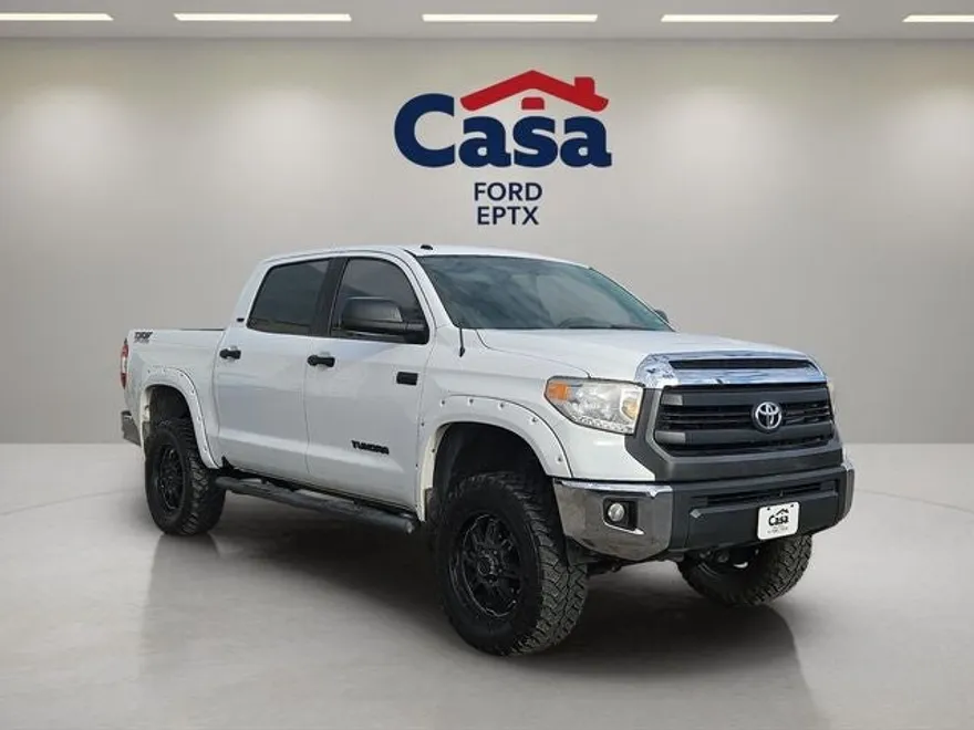 2017 Toyota Tundra SR5 photo 1