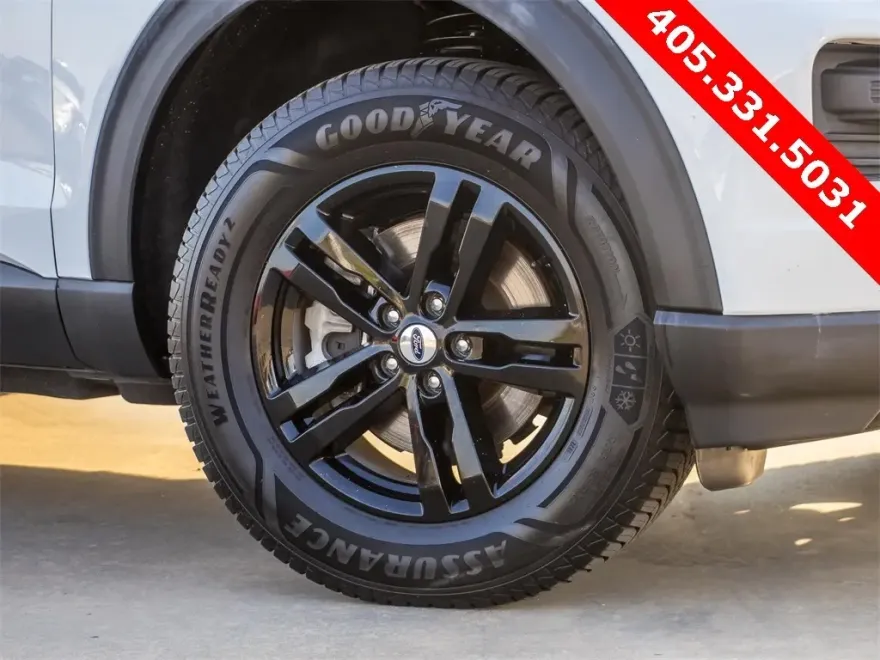 2022 Ford Explorer XLT photo 1