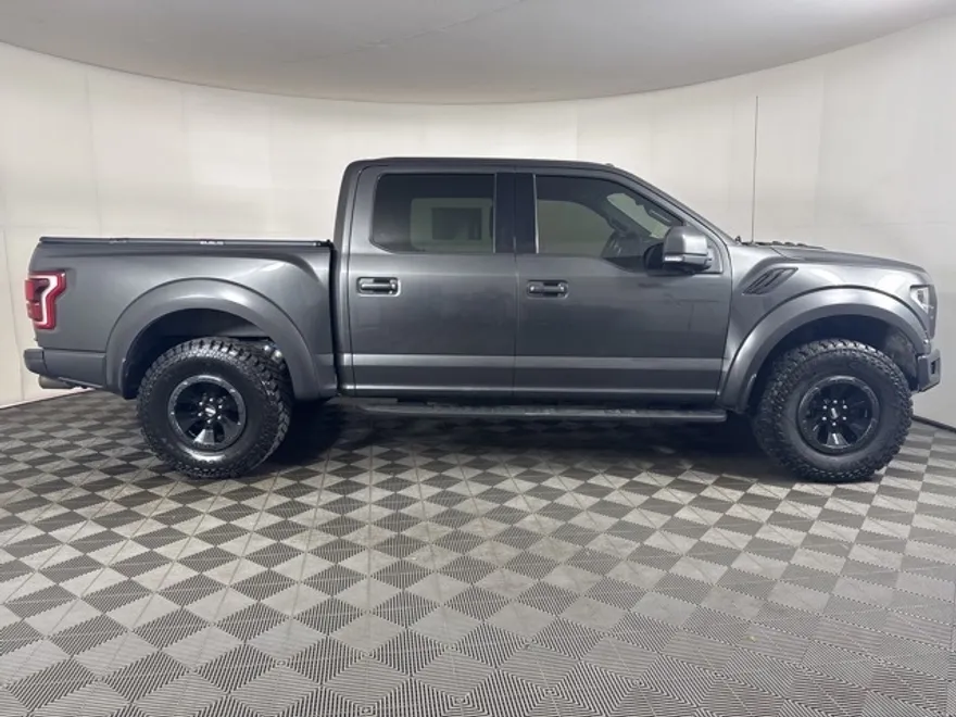 2018 Ford F-150 Raptor photo 1