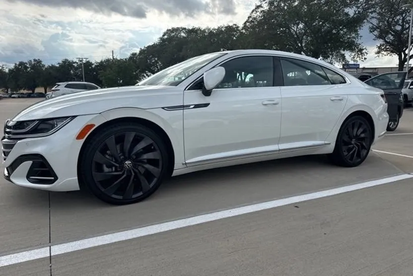 2023 Volkswagen Arteon SEL R-Line photo 1