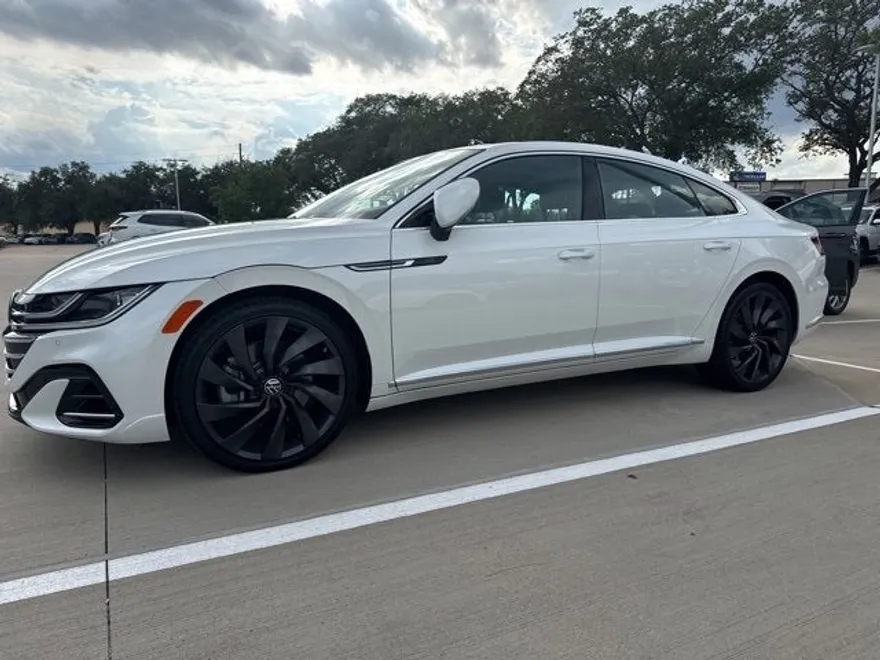 2023 Volkswagen Arteon SEL R-Line photo 1