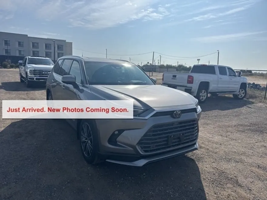 2025 Toyota Highlander Hybrid Platinum photo 1