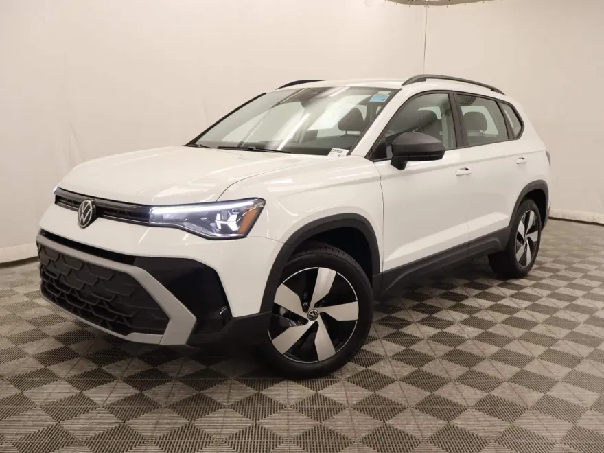 2025 Volkswagen Taos S photo 1