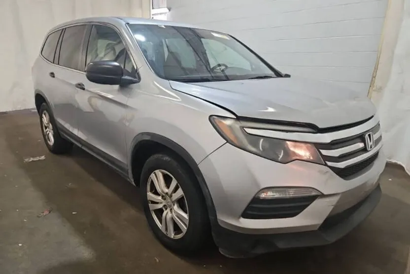 2018 Honda Pilot LX photo 1