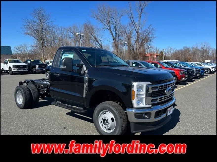 2024 Ford F-350 XL photo 1