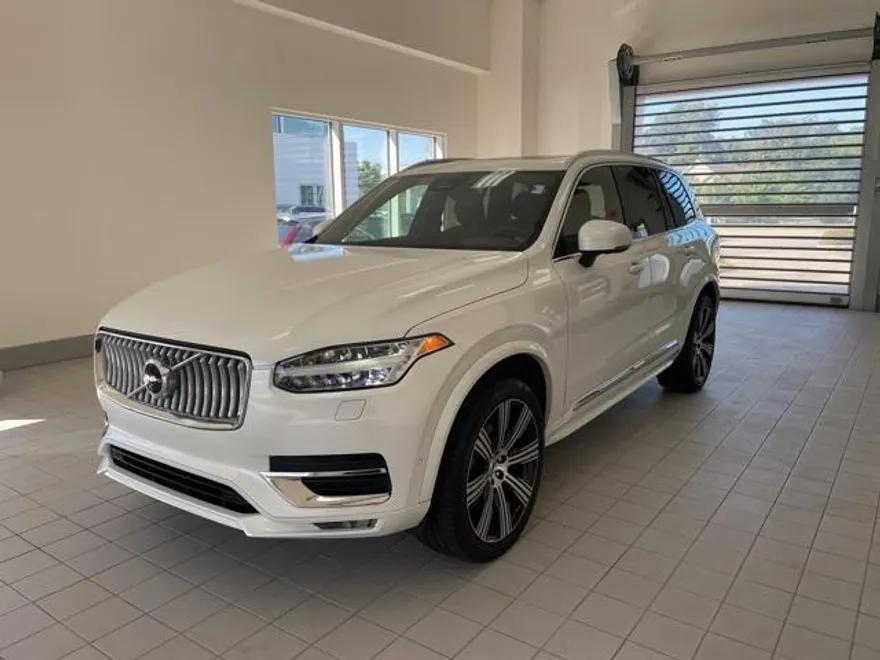 2024 Volvo XC90 Plus photo 1