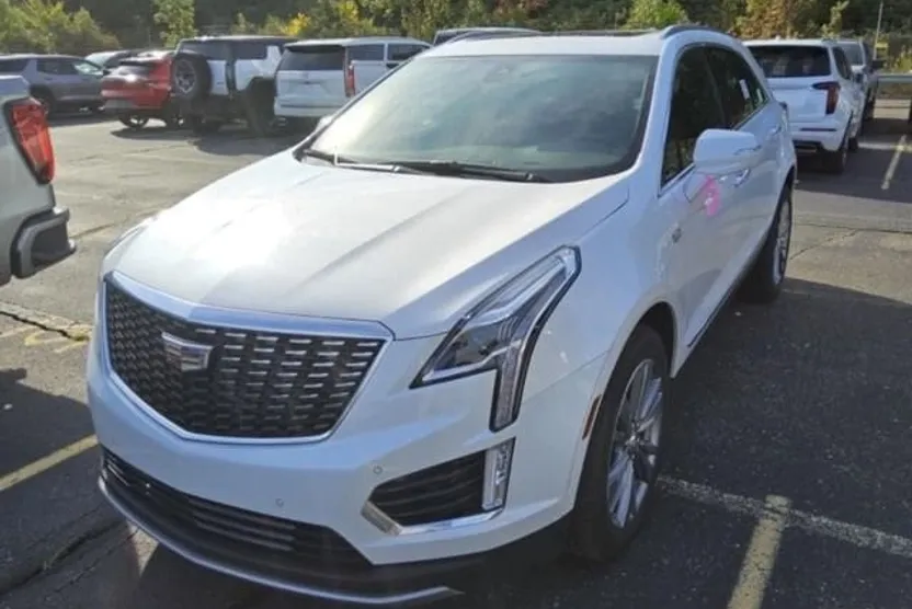 2025 Cadillac XT5 Premium Luxury photo 1