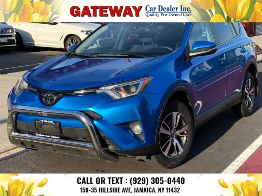 2018 Toyota RAV4 XLE photo 1
