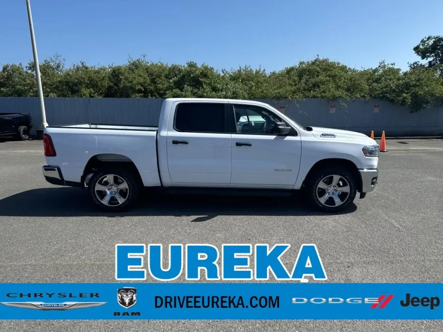 2025 Ram 1500 Tradesman photo 1