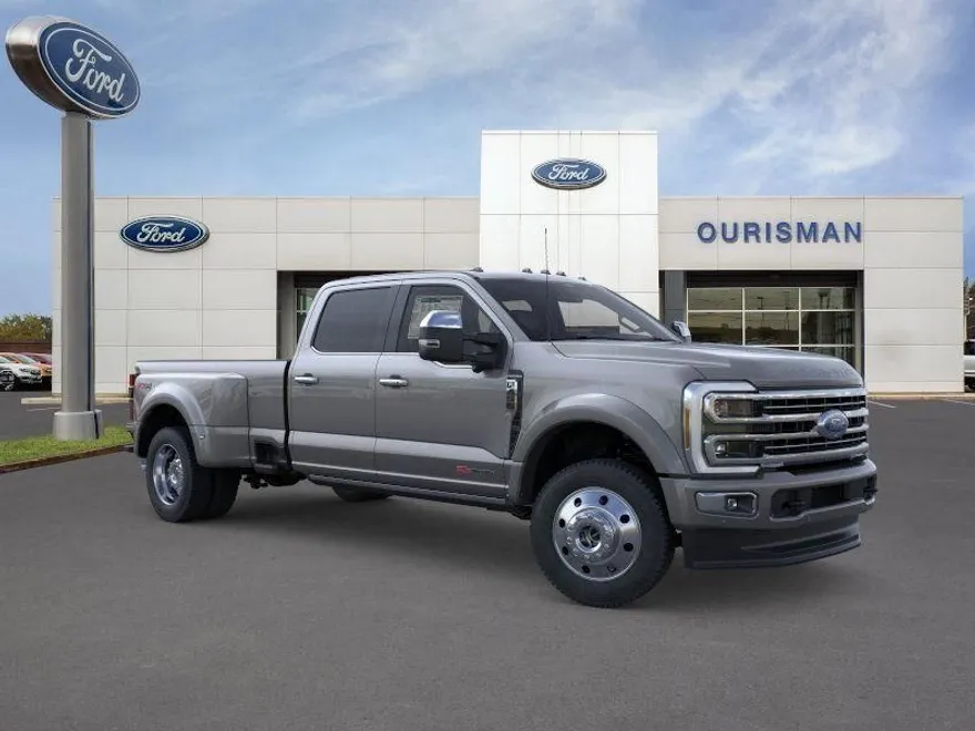 2026 Ford F-450 Platinum photo 1