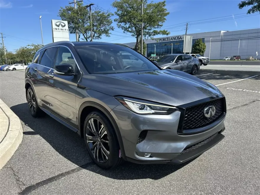 2022 Infiniti QX50 Luxe photo 1